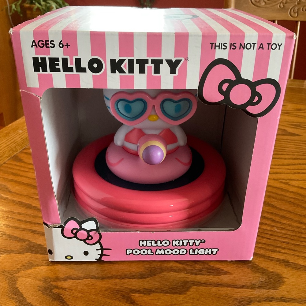 NIB Hello Kitty Pool Mood Light - Picture 2 of 6